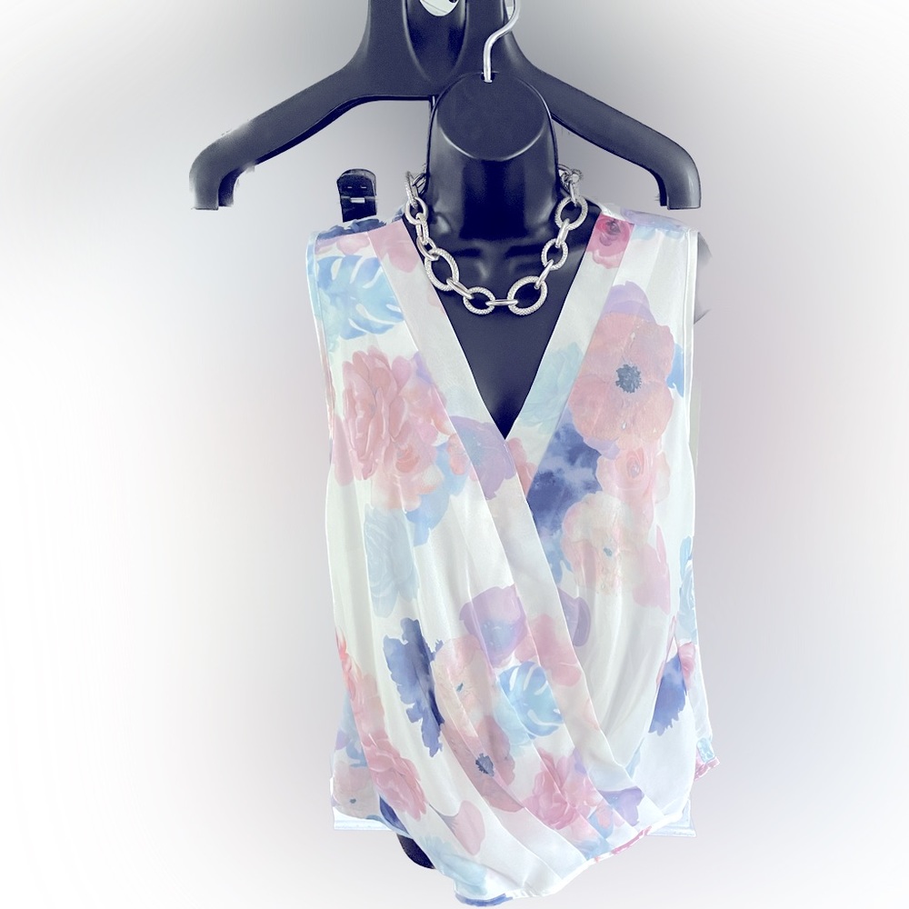 Gorgeous XL Sleeveless Shirt in White and Blue and Pink. Worn Once!